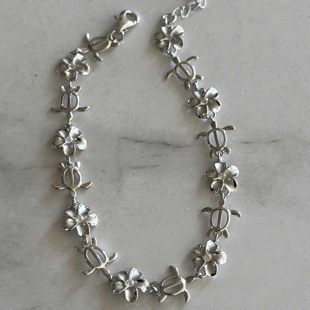 925/Silver Hawaiian Heirloom Jewelry Plumeria and Turtle 🐢 bracelet